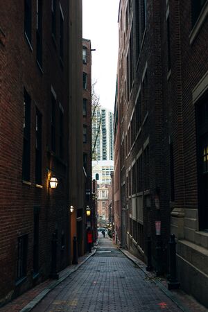 Boston, Massachusetts, USA - november 2019 Cobblestone street and old buildings in Beacon Hill.のeditorial素材