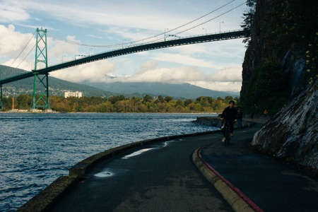 VANCOUVER - MAY 2019 Vancouver Canada. Lions Gate Suspension Bridge in Vancouver BC with Traffic.のeditorial素材