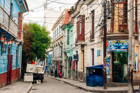 LA PAZ, BOLIVIA - MAY, 2019 S street in La Paz, Boliviaのeditorial素材