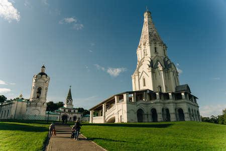 Moscow, Russia - nov, 2021. Church of the Ascension of the Lord in Kolomenskoye against the blue sky. High quality photoのeditorial素材