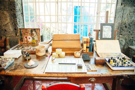 COYOACAN, MEXICO - OCT, 2019 Kitchen in the Blue House.のeditorial素材