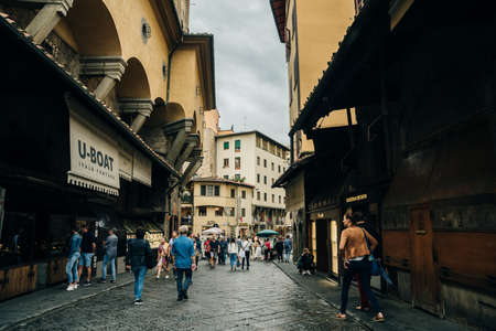 View across the famous bridge Ponte Vecchio in Florence, Tuscany, Italy - Dec, 2021. High quality photoのeditorial素材