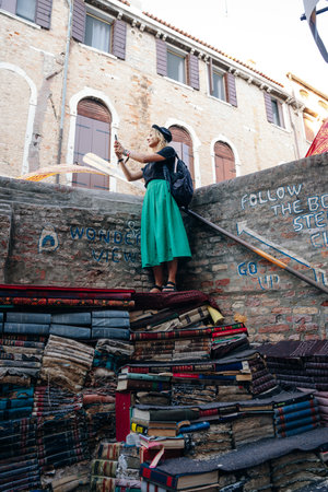 Venice, Italy - nov, 2021 Ancient bookshop in Venice with all books. high quality photoのeditorial素材
