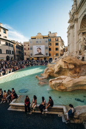 Rome, Italy - 04 October 2022: Trevi fountain with people in center of Rome. High quality photoのeditorial素材