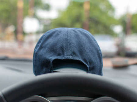 Traveling and traveling by car, I always have to have a hat.