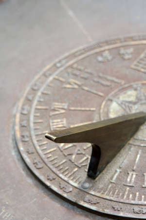 An ancient way to tell time using sunlight