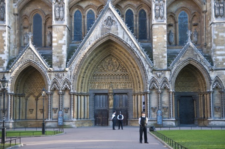 LONDON - APRIL 27: Westminster Abbey being guarded for Prince William and Catherine Middleton's royal wedding on April 29 at Westminster Abbey. April 27, 2011 in London, England.のeditorial素材