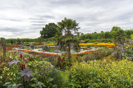 LONDON, UK - AUGUST 13: The Kensington Palace gardens, in Kensington Garden Park, next to Hyde Park. August 13, 2013 in London.のeditorial素材