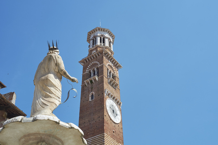 VERONA, ITALY - JULY 13: Detail of Madonna Verona fountain statue with Maffei Palace in the background. July 13, 2015 in Verona.のeditorial素材