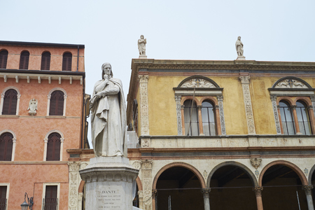 VERONA, ITALY - JULY 13: Statue of Dante Alighieri at the Piazza dei Signori. July 11, 2015 in Verona.のeditorial素材