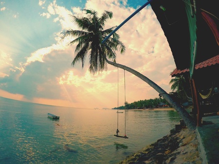 Loneliness is not emptinessの素材