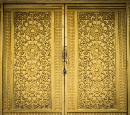 Thai art on the door of  Bungの写真素材