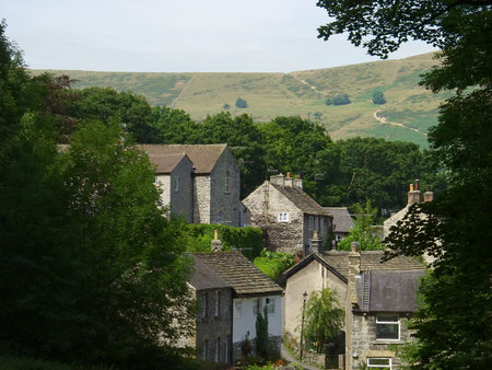 The hamlet of Castleton, Peak District, Derbyshire, Englandの写真素材