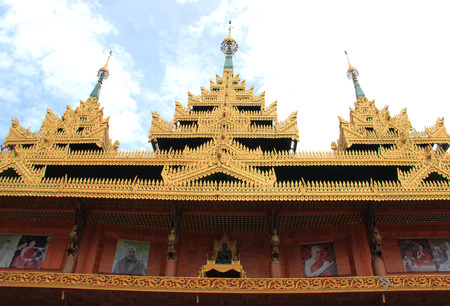 Wat Wang Wiwekaram or Wat Mon, built around its former head monk, Luang Phaw Uttama, a symbol of Sangklaburi, Kanchanaburi, Thailandのeditorial素材