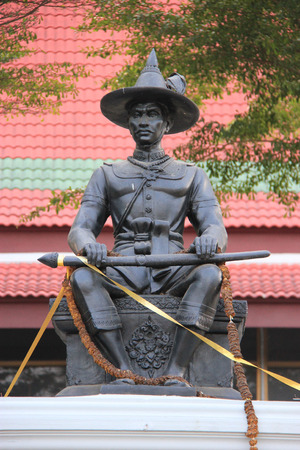 Samutsongkram, Thailand - March 16, 2013: Statue of King Taksin or the King of Thonburi is located in Bangkung Temple in Samutsongkram, Thailand. He established Thonburi as the new capital city in Thailand after Ayudhaya was almost completely destroyed byのeditorial素材