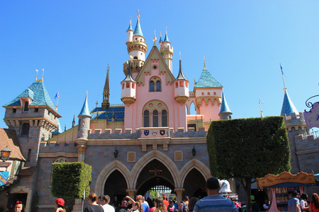 Anaheim, California, USA - May 30, 2014: Sleeping Beauty Castle, the fairy tale structure castle at Disneyland, is based on the late 19th century Neuschwanstein Castle in Bavaria, Germany with some French inspiration. Tourists are able to walk through theのeditorial素材