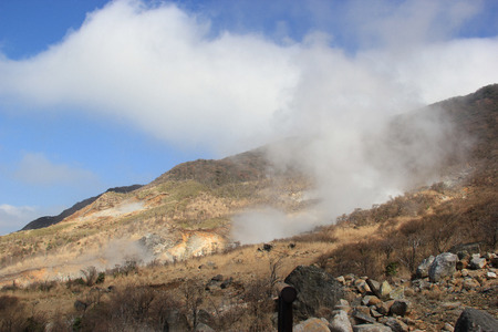 Owakudani is a volcanic valley with active sulphur vents and hot springs.のeditorial素材