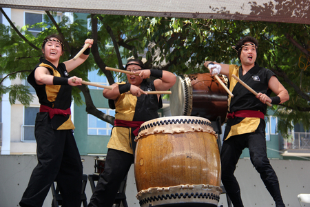 Los Angeles, California, USA - August 16, 2015: Japaneses are performing Japanese percussion instruments at Nisei Week Japanese Festival in Little Tokyo, Los Angeles.のeditorial素材