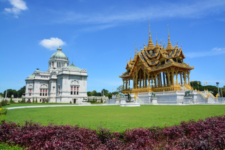 BANGKOK, THAILAND â SEPTEMBER 19, 2017 : Barom Mangalanusarani Pavillian in the area of Ananta Samakhom Throne Hallのeditorial素材