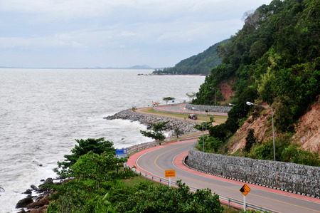 CHANTABURI, THAILAND â 4 AUGUST 2019 : Beautiful S Curve Road by Sea Photo Taking From Nang Phaya View Point (Chalerm Burapa Chollathit Road)のeditorial素材