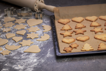 dough, roll, cooking, flour, christmas, cookie, pastry, cookies, kitchen, biscuit, baking, pin, bake, rolling, bakery, powder, advent, raw, making, out, food, closeup, white, shape, season, sweet, traditional, homemade, baker, cutter, table, focus, prepare, backgroundの写真素材