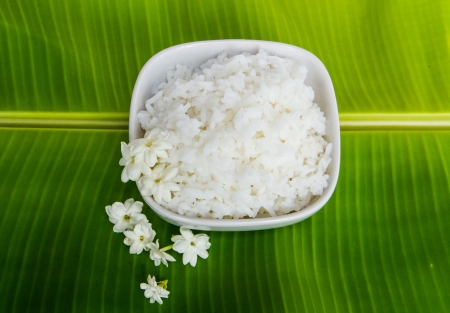 white jasmine rice on green  banana leafの写真素材