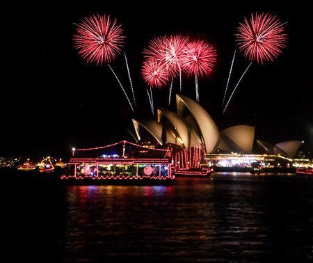 SYDNEY,AUSTRALIA-JANUARY 1:Firework show at Sydney opera house on January 1,2015.Opera house is one of the most popular place to countdown.のeditorial素材