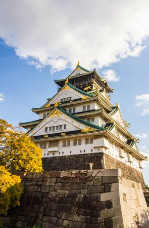 Osaka castle with colorful trees  in autumn.のeditorial素材