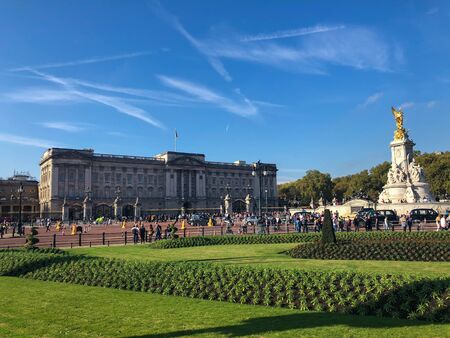 Buckingham Palace, City of Westminster, London, England - 16 October 2018: Buckingham Palace is a centre of state occasions and royal hospitality. It has been a focal point for the British people at times of national rejoicing and mourning.のeditorial素材