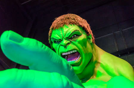 Madame Tussauds The Incredible Hulk. Green Skinned Fictional Superhero. Angry Face and Pointing the Finger. Manhattan, New York City, USAのeditorial素材