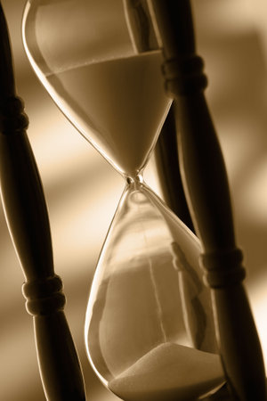 hour glass, swallow depth of field