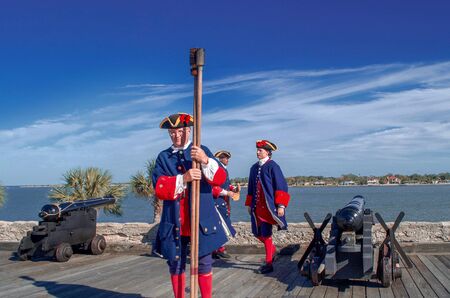 Saint Augustine, Florida, The United State - Nov 3, 2018 : The soldiers in traditional Spanish Cloths show to shooting cannon at the Castillo San Marcos is one of the oldest America cities.のeditorial素材