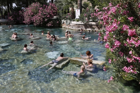 DENIZLI, TURKEY - MAY, 21  People having bath in Cleopatraのeditorial素材