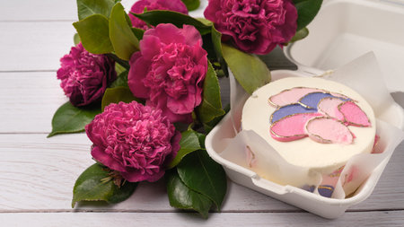 Small bento cake In box with flowers
