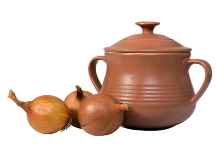 pot and onions Isolated on a white background の写真素材