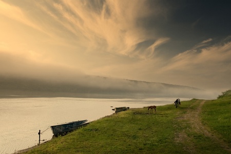 one morning across the riverの写真素材