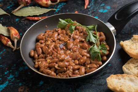 Cooked white kidney beans ready for eatingの写真素材