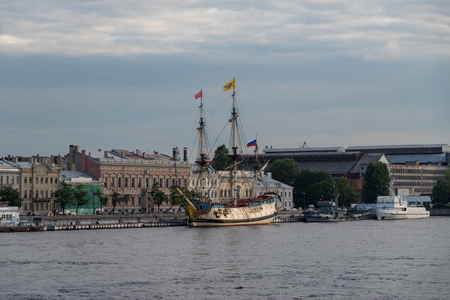 Sail Ship "Poltava" on English embankment of Neva river. "Poltava" it is the 54th gun line ship builder Peter the Greatのeditorial素材