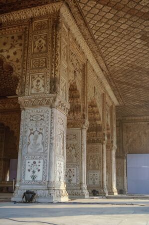 New Delhi, India - 27 December 2011: Inlaid marble, columns and arches, Hall of Private Audience or Diwan I Khas at the Lal Qila or Red Fort in Delhi, Indiaのeditorial素材