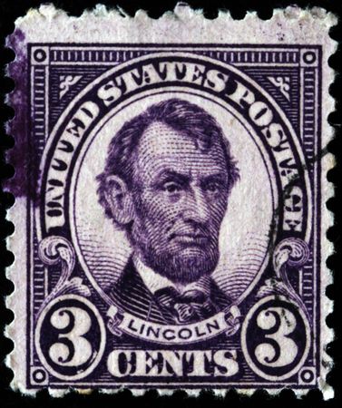 UNITED STATES OF AMERICA - CIRCA 1865: A stamp printed in the USA shows image of President Abraham Lincoln, circa 1865 のeditorial素材