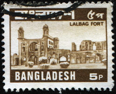 BANGLADESH - CIRCA 1978: A stamp printed in Bangladesh shows Lalbagh Fort  also known as の写真素材