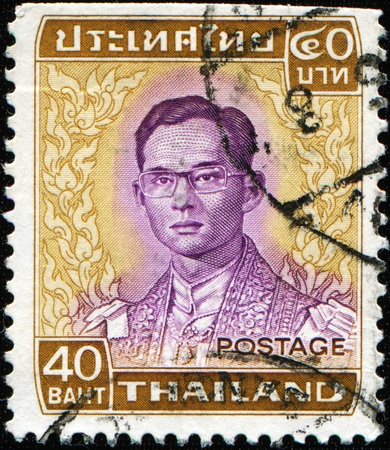 THAILAND - CIRCA 1980: A stamp printed in Thailand shows King Bhumibol Adulyadej, circa 1980のeditorial素材