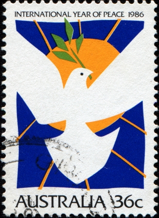 AUSTRALIA - CIRCA 1986: A stamp printed in  Australia shows white dove, circa 1986 の写真素材