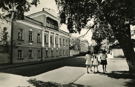 USSR  - CIRCA 1980  Postcard printed in the USSR shows two-storey stone house with a wooden mezzanine at the Grand Tolmachevsky Lane, 19th century, Zamoskvorechye, Moscow, circa 1980のeditorial素材
