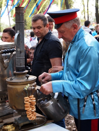STANITSA LUGANSKAYA, UKRAINE - SEPTEMBER, 8, 2012  cossacks prepearing tea, International Cossack festival, Stanitsa Luganskaya, Ukraine, September 8, 2012のeditorial素材