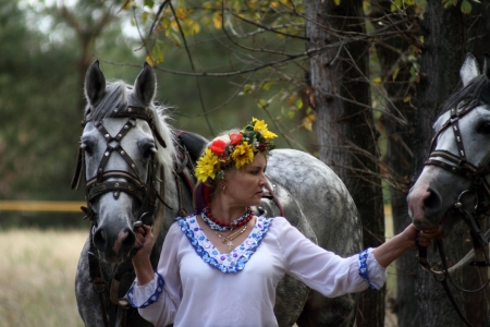 STANITSA LUGANSKAYA, UKRAINE - SEPTEMBER, 8, 2012  Lugansk regional equestrian theater, International Cossack festival, Stanitsa Luganskaya, Ukraine, September 8, 2012のeditorial素材