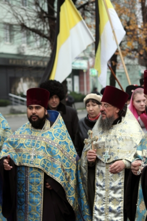 LUGANSK - NOV 4  religious procession dedicated to the 400 annversary of the liberation of Russia from the Polish-Lithuanian invardes and end of Unrest, Lugansk, Ukraine, November 4, 2012のeditorial素材