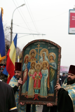 LUGANSK - NOV 4  religious procession dedicated to the 400 annversary of the liberation of Russia from the Polish-Lithuanian invardes and end of Unrest, Lugansk, Ukraine, November 4, 2012のeditorial素材