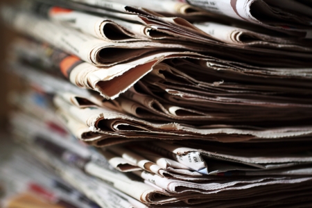 stack of old newspapers の写真素材