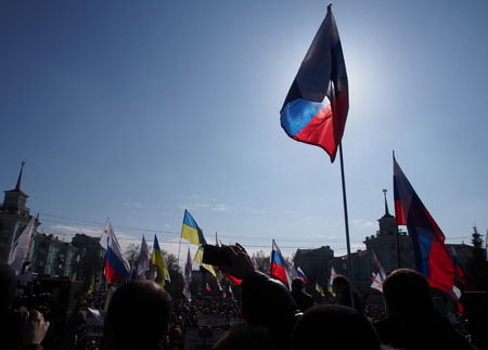 UKRAINE, LUGANSK - March 1, 2014: In what was supposed to be an old regime rally in Lugansk "against anarchy and disorder" turned into a rally to support the Russian occupation of Crimea.About ten thousand supporters of the Party of Regions and stateのeditorial素材